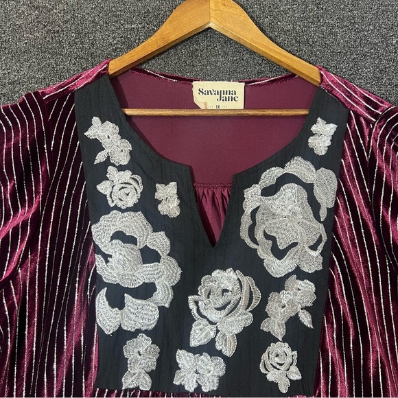 Savanna Jane Women's Plus Size 1X Wine Velvet Embroidered Top Metallic Striped - Picture 2 of 7
